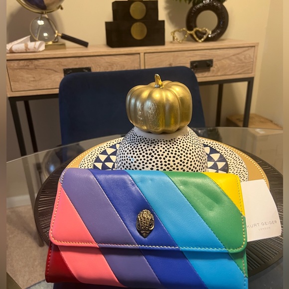 Kurt Geiger Stripe Chain Wallet - Picture 2 of 9